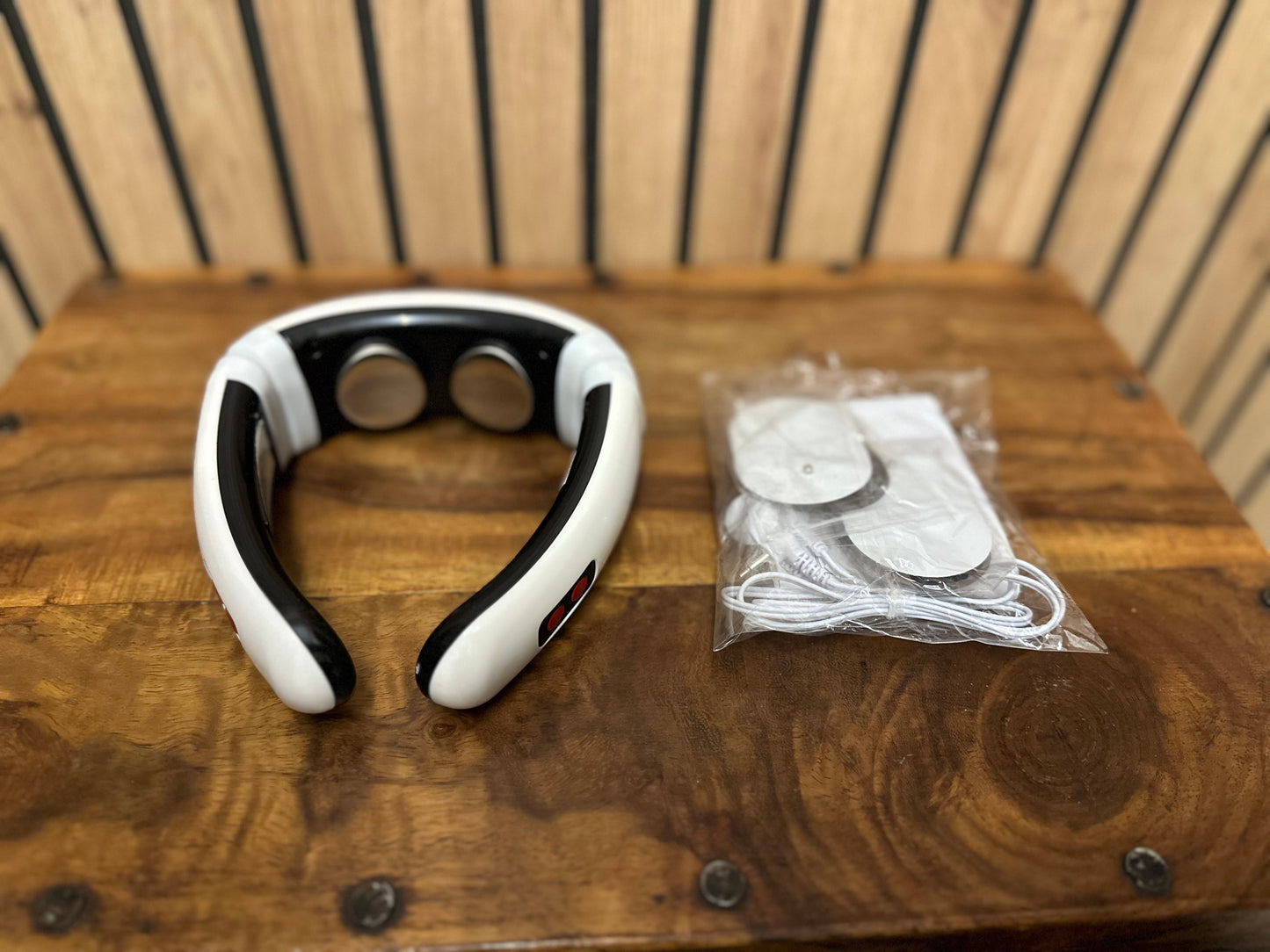 Masajeador cervical electromagnético